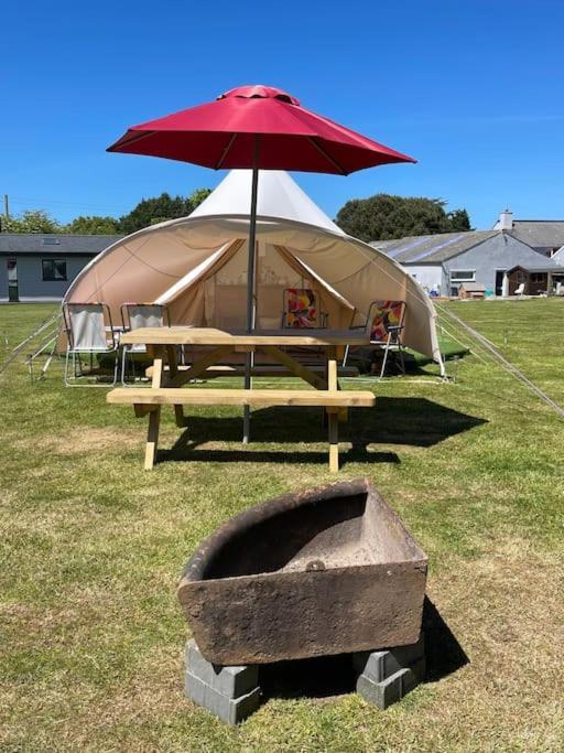 Cox Hill Glamping Benson Hotel Truro Bagian luar foto